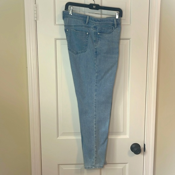 JJill Authentic Fit Denim Slim Ankle Size 8 - Picture 6 of 14